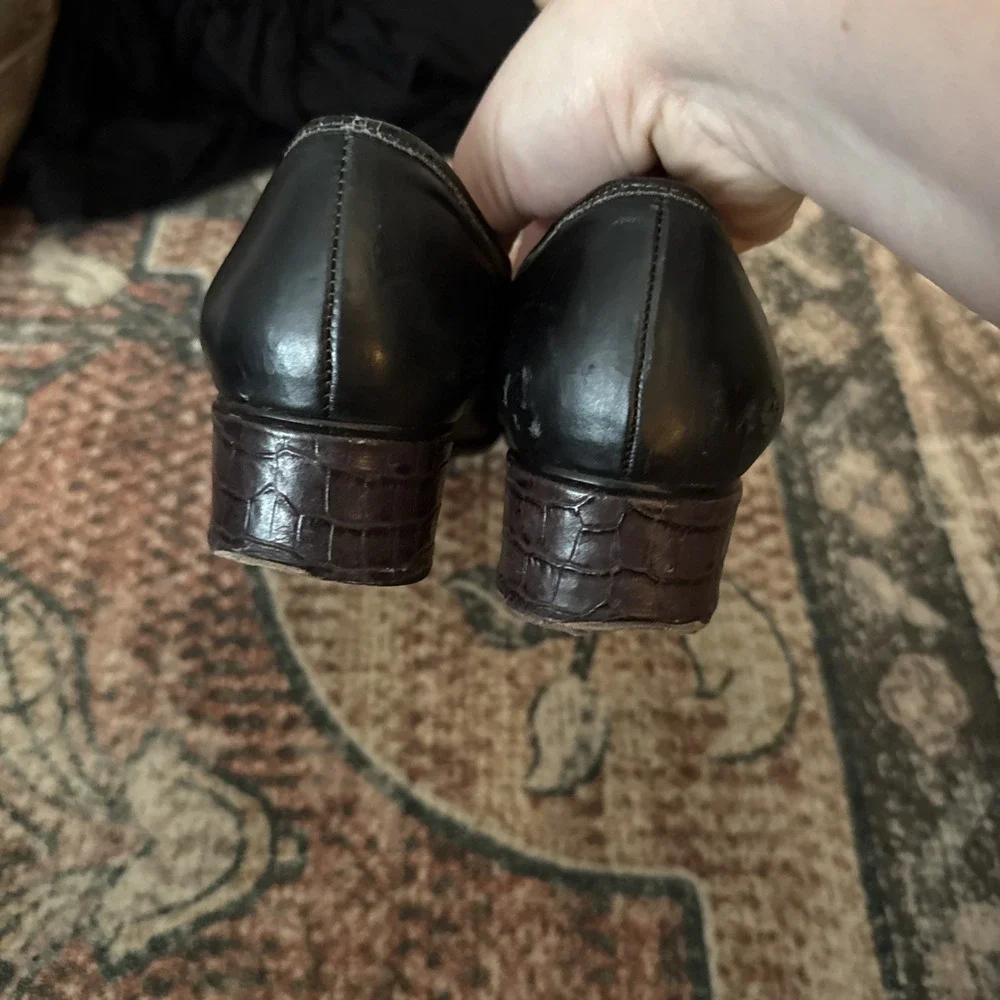 Brighton Artist Black Leather Loafers W/Croc Embossing Metal‎ Embellishment 8.5